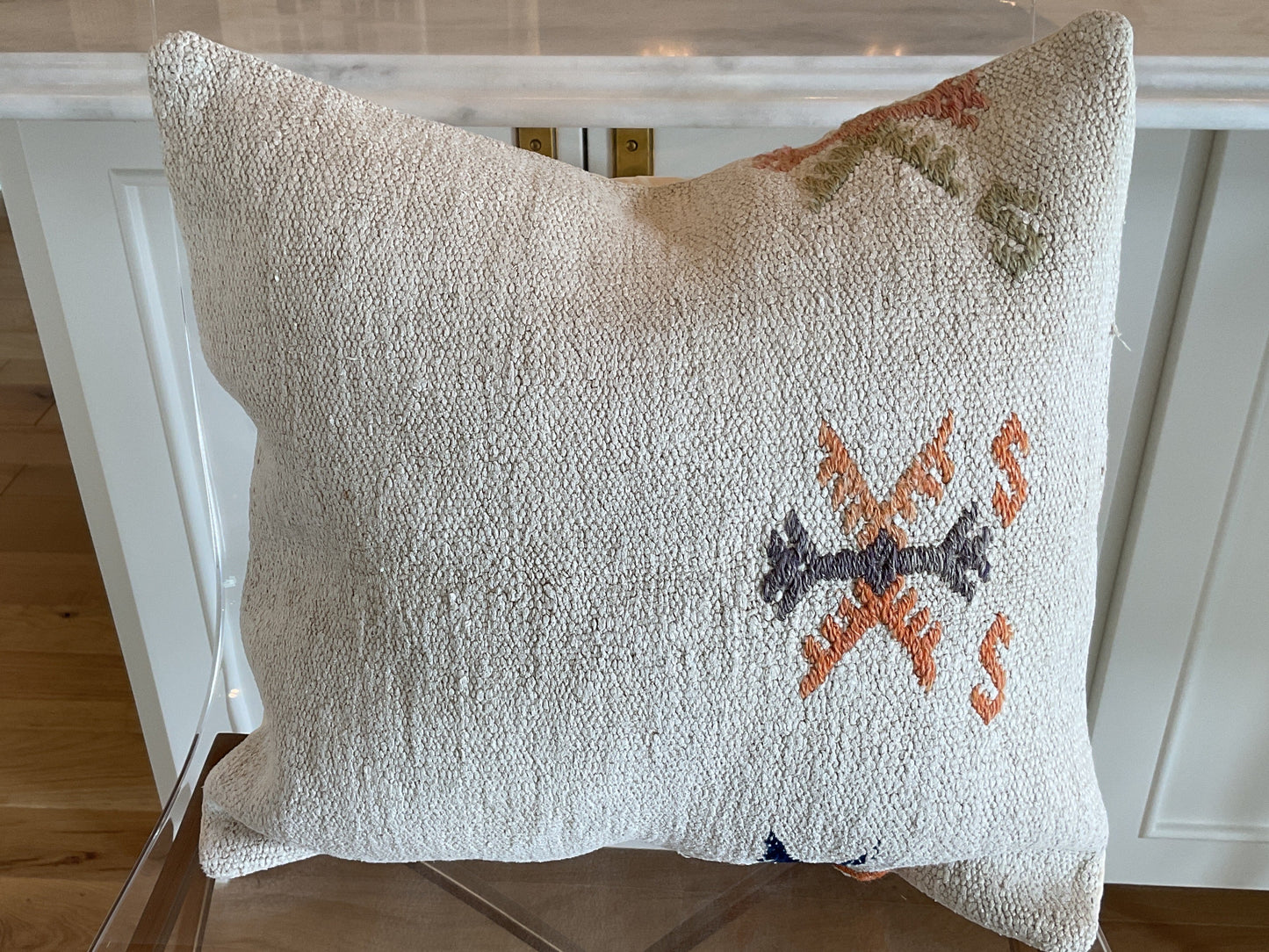 Round Top pillows size 16x16