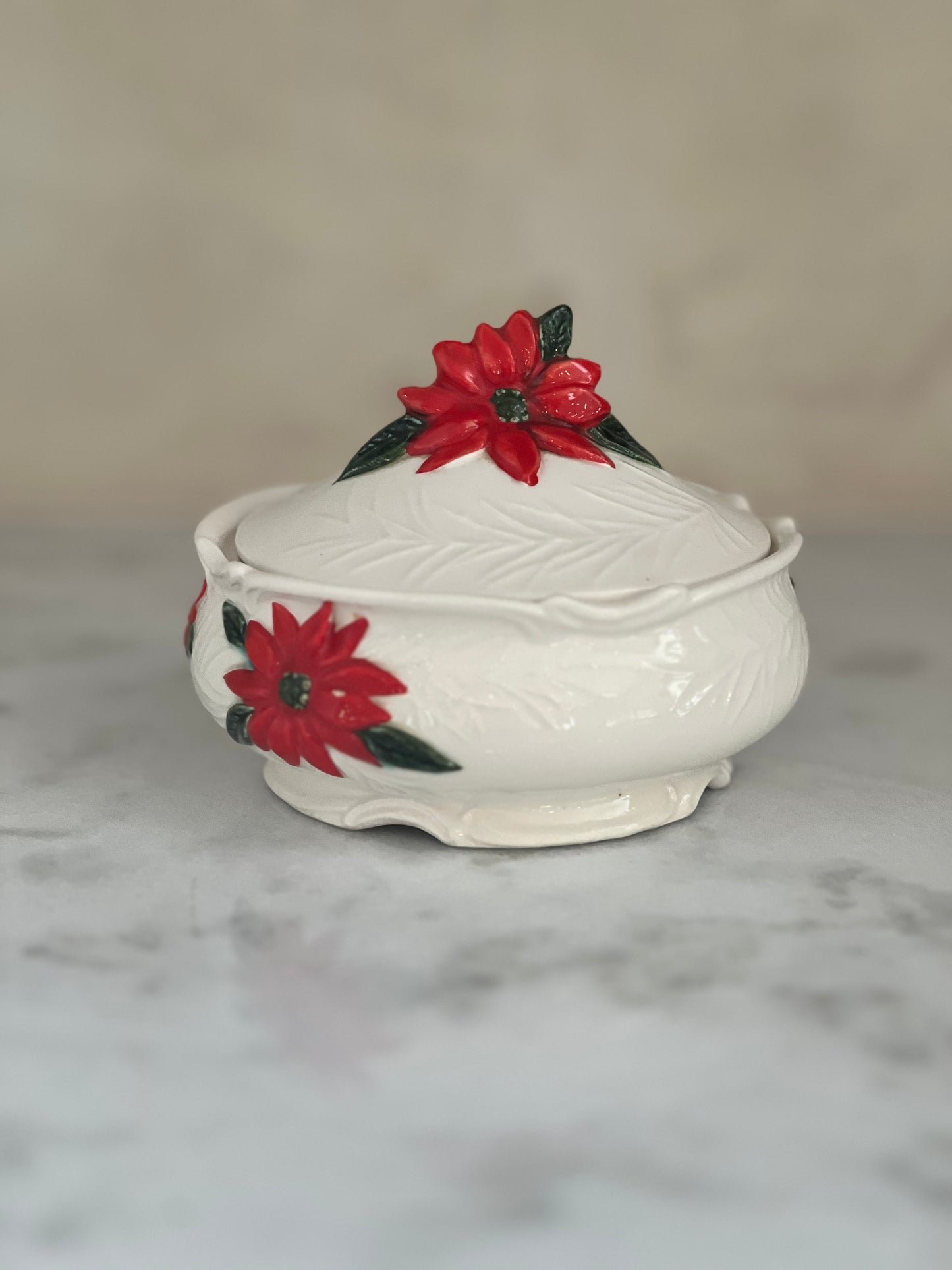 Vintage poinsettia candle