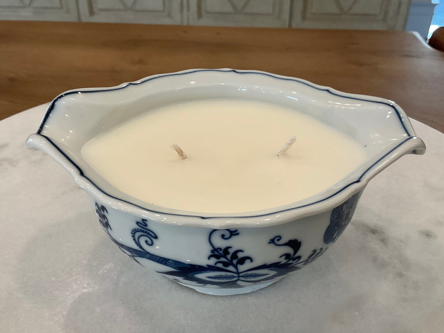 Vintage blue & white bowl candle