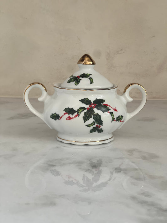 Vintage Gold Holly Candle