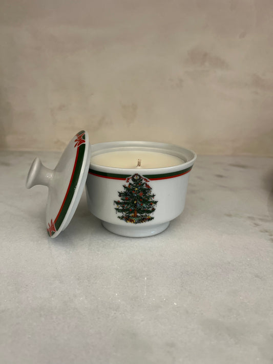 Vintage Christmas Lidded Candle