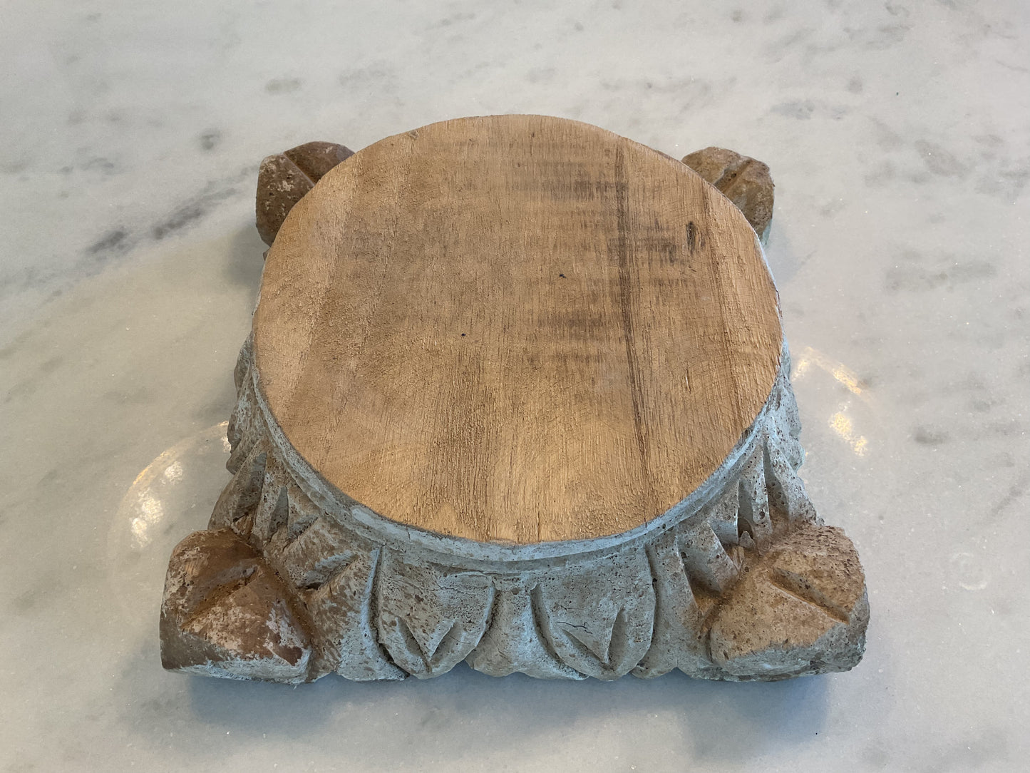 Small decorative wood riser from Round Top