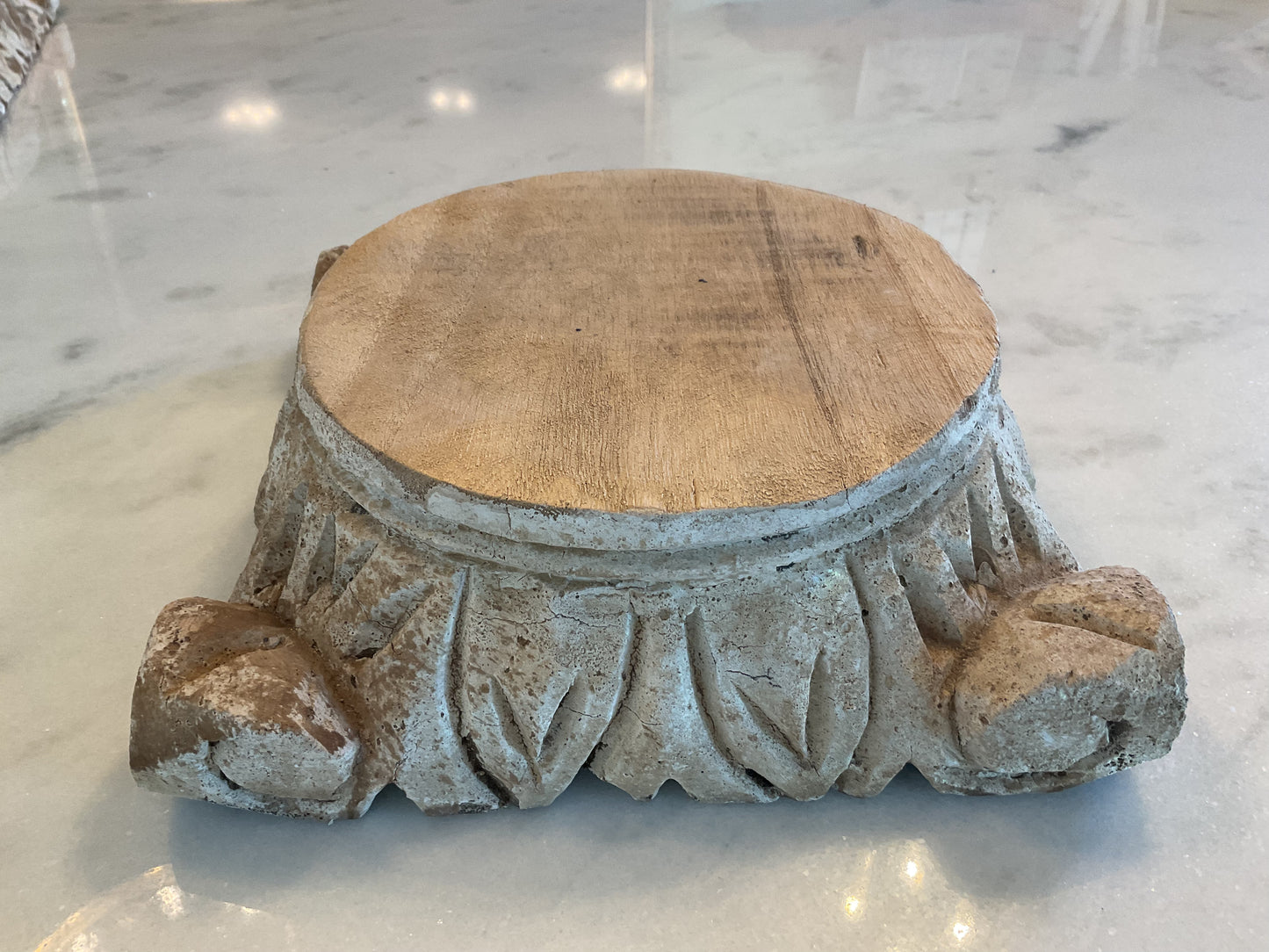 Small decorative wood riser from Round Top